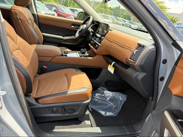 new 2025 Nissan Pathfinder car, priced at $51,752