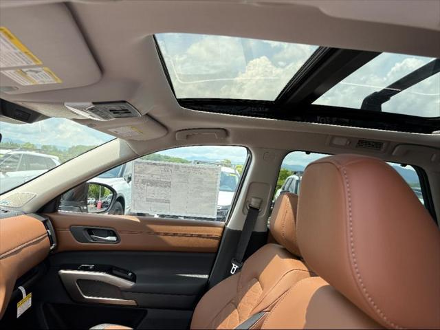 new 2025 Nissan Pathfinder car, priced at $51,752