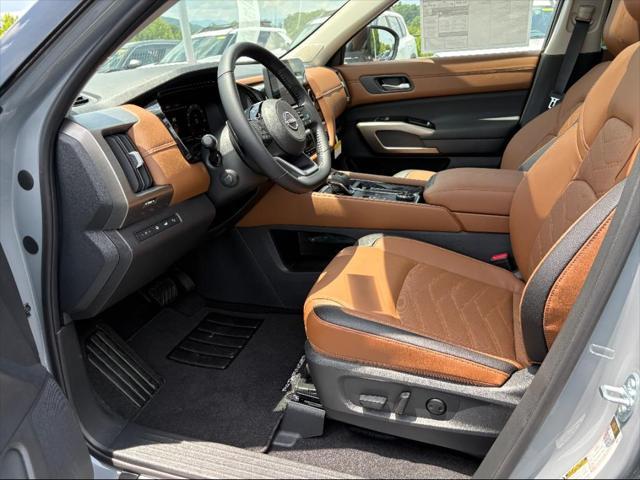 new 2025 Nissan Pathfinder car, priced at $51,752