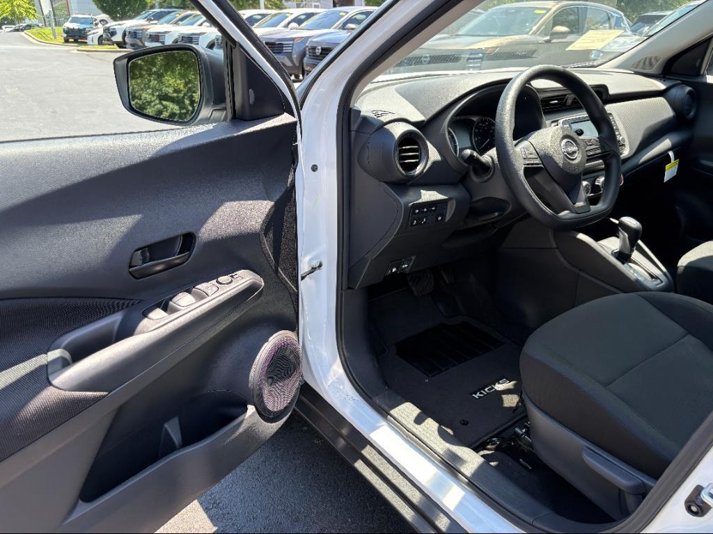 new 2025 Nissan Kicks car, priced at $23,257