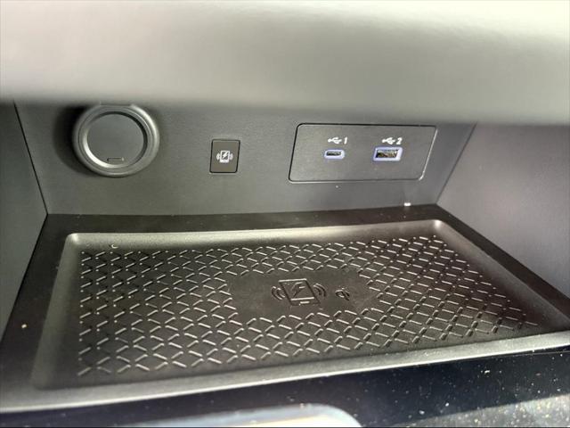 new 2025 Nissan Pathfinder car, priced at $43,372