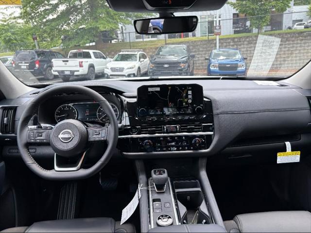 new 2025 Nissan Pathfinder car, priced at $43,372