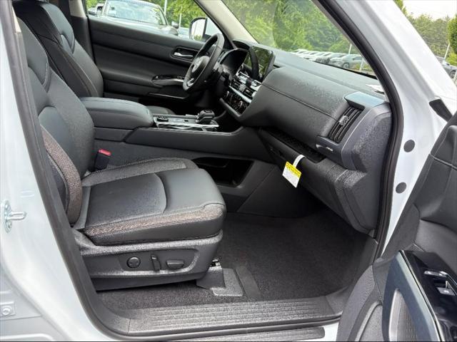 new 2025 Nissan Pathfinder car, priced at $43,372