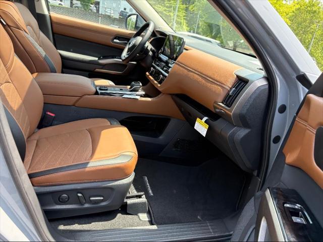 new 2025 Nissan Pathfinder car, priced at $50,415