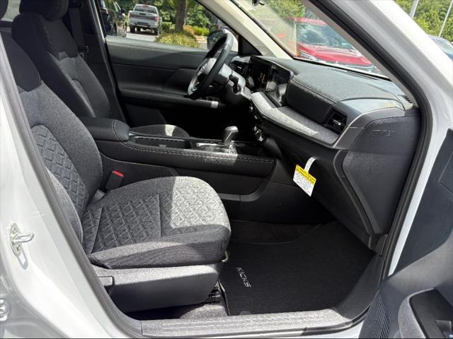 new 2025 Nissan Kicks car, priced at $26,959