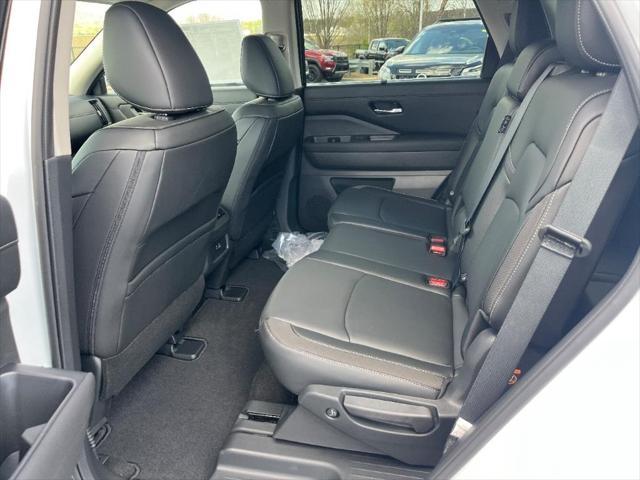 new 2025 Nissan Pathfinder car, priced at $43,396