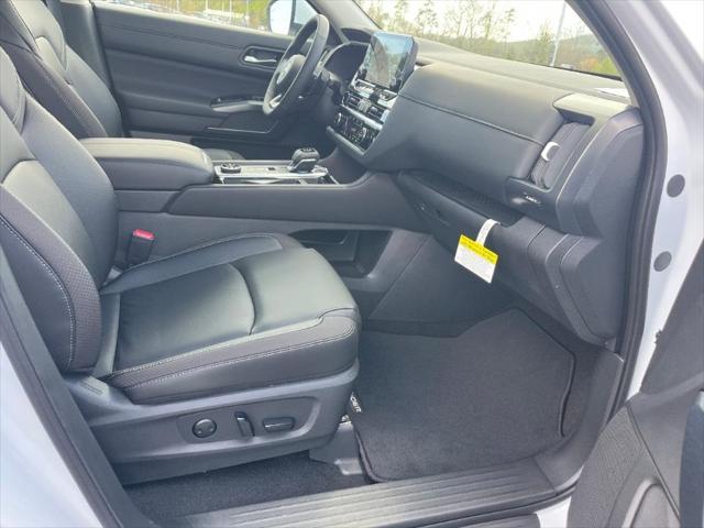 new 2025 Nissan Pathfinder car, priced at $43,396