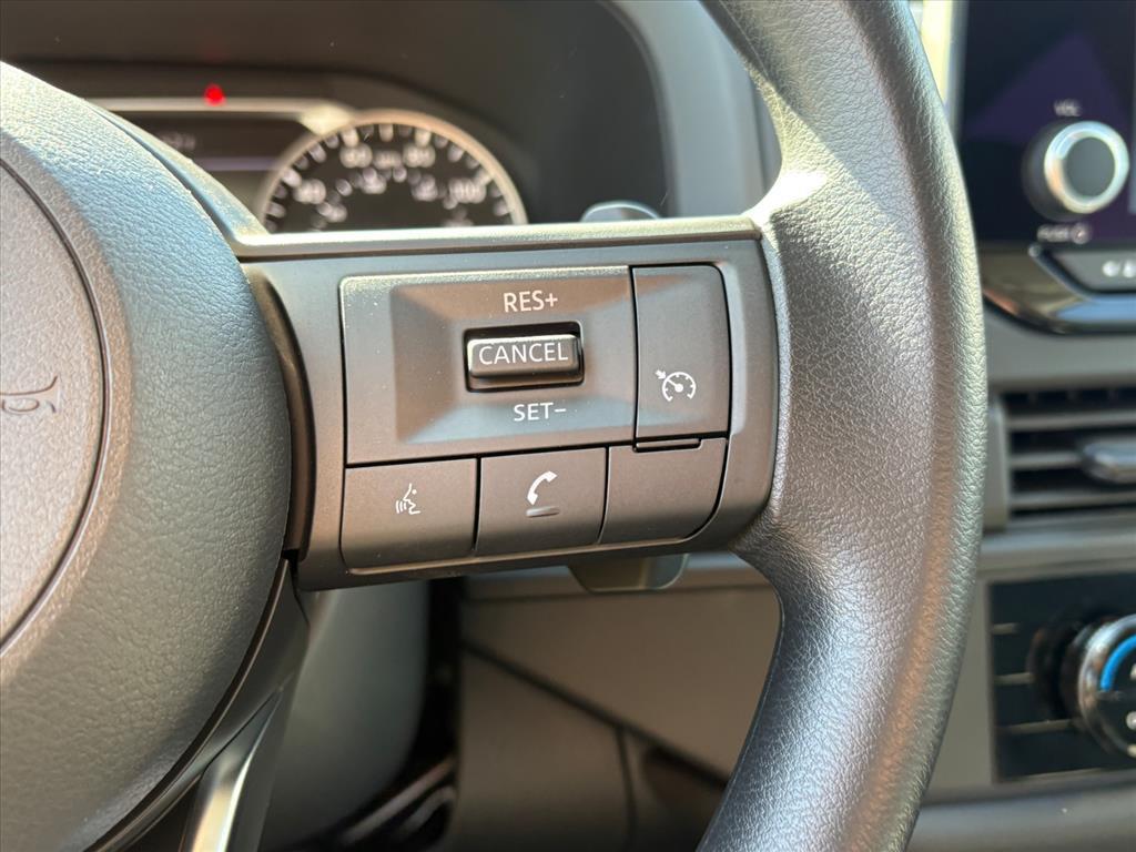 new 2025 Nissan Pathfinder car, priced at $33,371