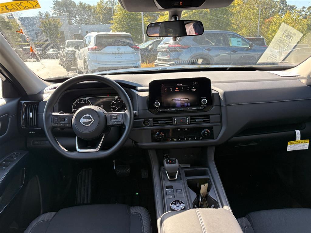 new 2025 Nissan Pathfinder car, priced at $33,371