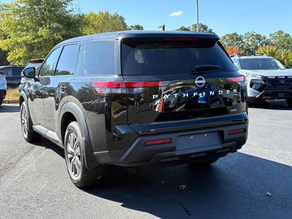 new 2025 Nissan Pathfinder car, priced at $33,371