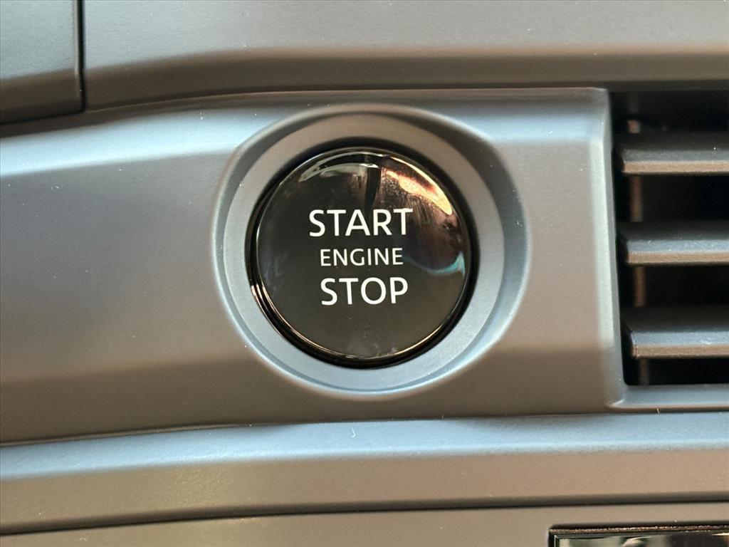 new 2025 Nissan Pathfinder car, priced at $33,371