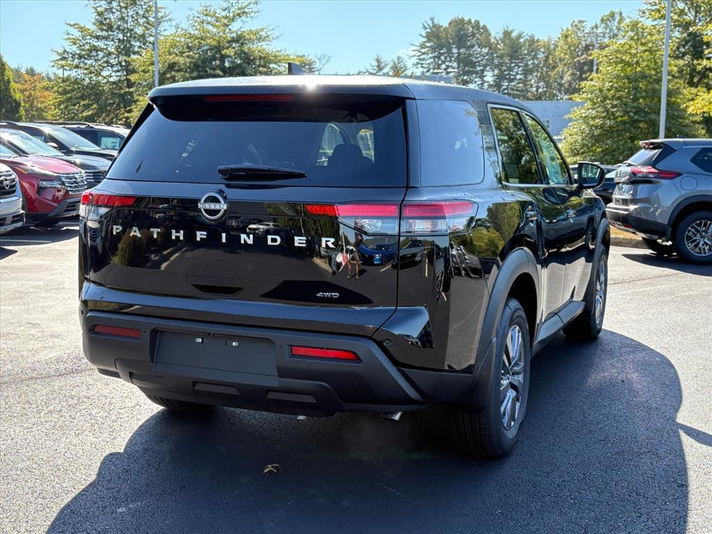 new 2025 Nissan Pathfinder car, priced at $33,371