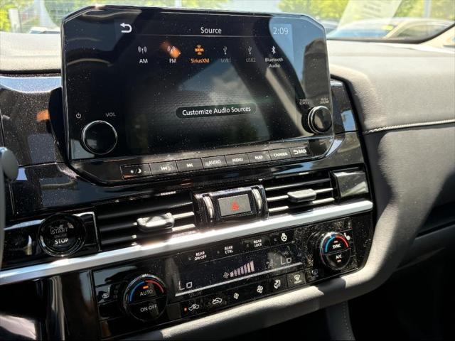 new 2025 Nissan Pathfinder car, priced at $46,519