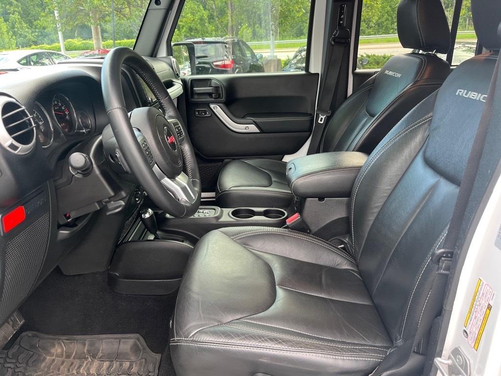 used 2015 Jeep Wrangler Unlimited car, priced at $20,994
