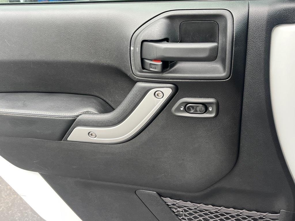 used 2015 Jeep Wrangler Unlimited car, priced at $20,994