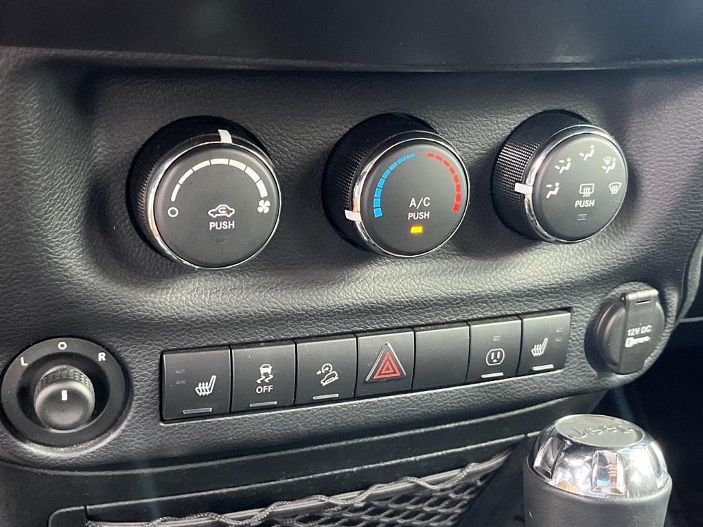used 2015 Jeep Wrangler Unlimited car, priced at $20,994