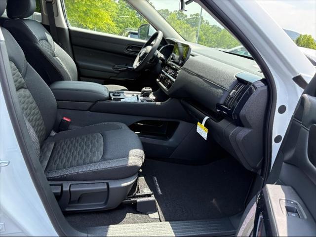 new 2025 Nissan Pathfinder car, priced at $41,772