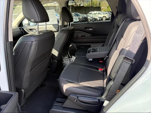 new 2025 Nissan Pathfinder car, priced at $43,317