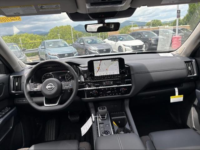 new 2025 Nissan Pathfinder car, priced at $47,039
