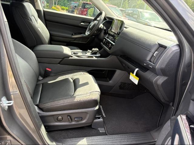 new 2025 Nissan Pathfinder car, priced at $44,417