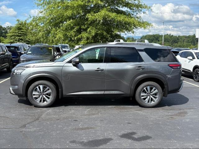 new 2025 Nissan Pathfinder car, priced at $44,417