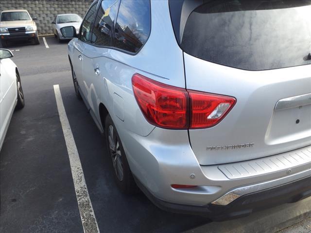 used 2018 Nissan Pathfinder car