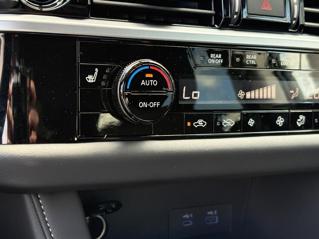 new 2025 Nissan Pathfinder car, priced at $38,370