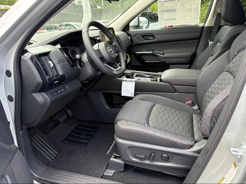 new 2025 Nissan Pathfinder car, priced at $38,370