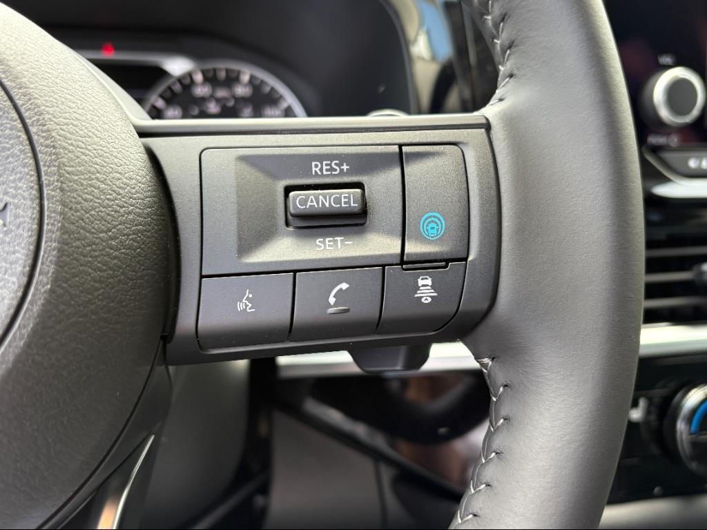 new 2025 Nissan Pathfinder car, priced at $38,370