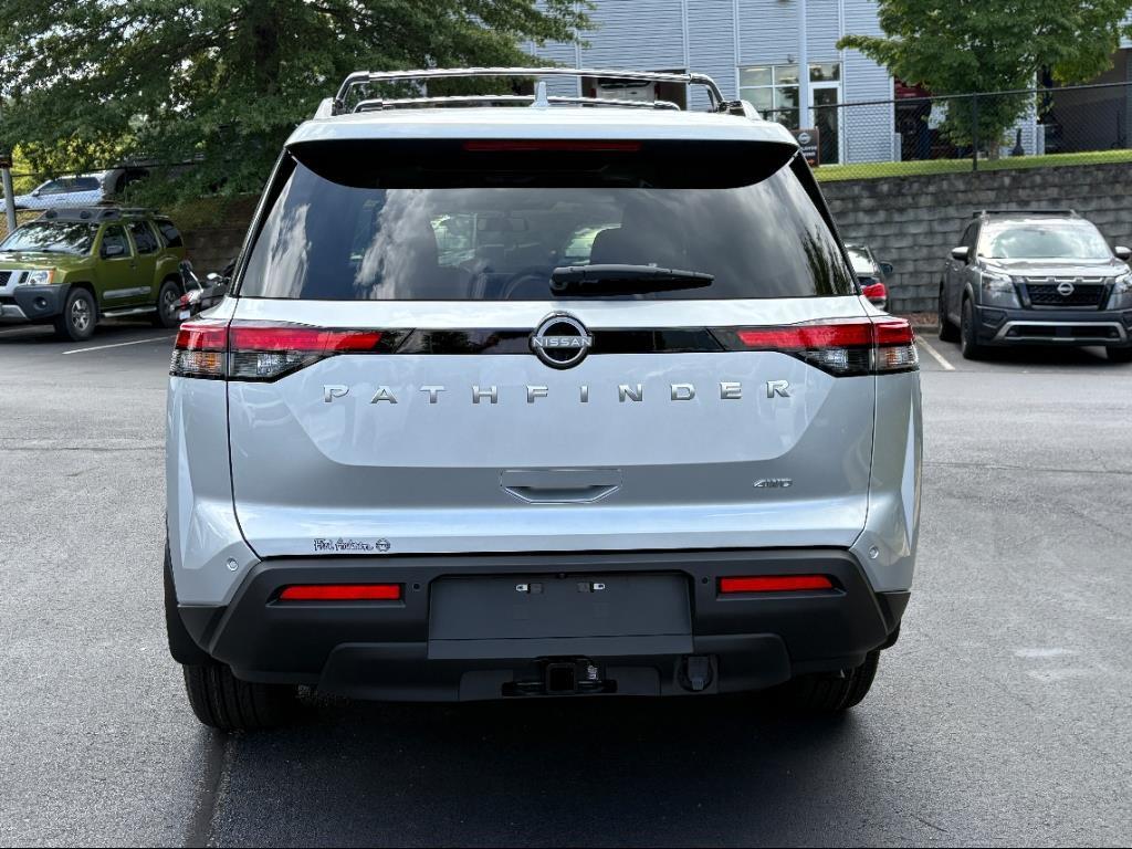 new 2025 Nissan Pathfinder car, priced at $38,370