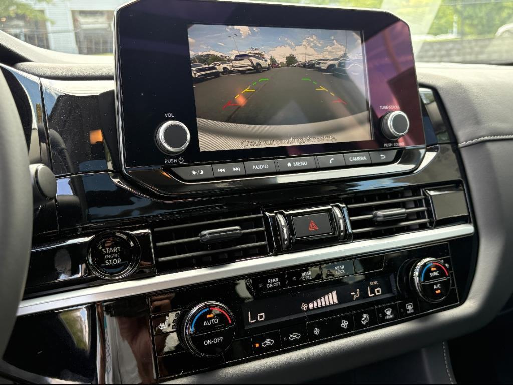 new 2025 Nissan Pathfinder car, priced at $38,370