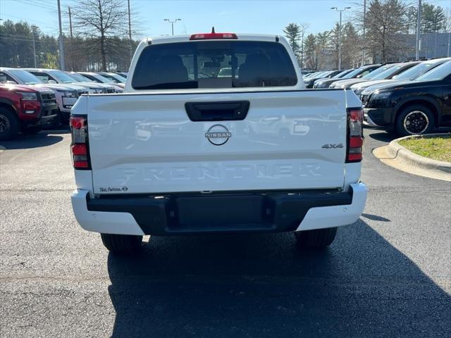new 2025 Nissan Frontier car, priced at $39,721