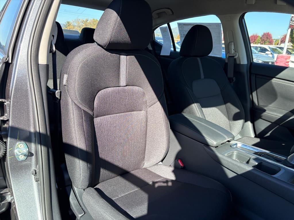 new 2025 Nissan Sentra car, priced at $22,727