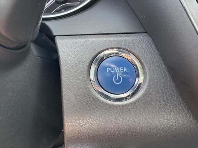 used 2018 Toyota Camry Hybrid car, priced at $23,560