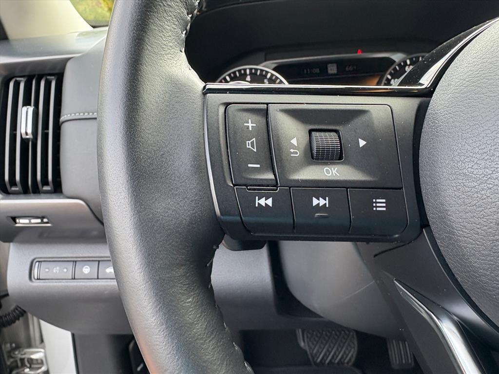 used 2023 Nissan Pathfinder car, priced at $32,658