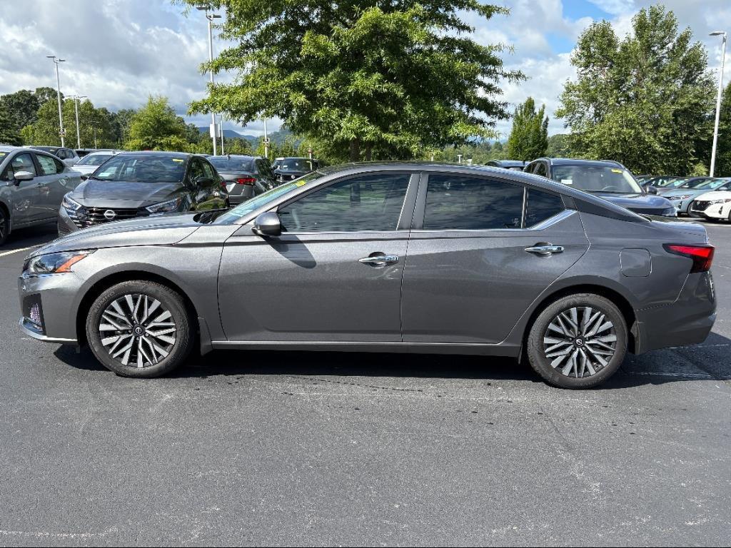 new 2025 Nissan Altima car, priced at $29,979