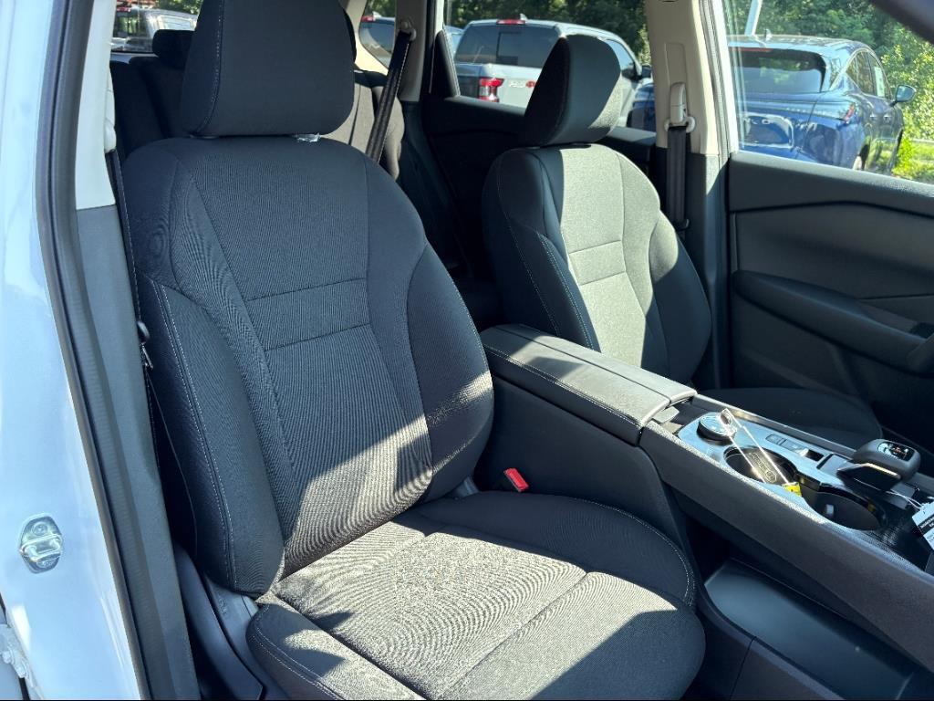 new 2025 Nissan Rogue car, priced at $31,982