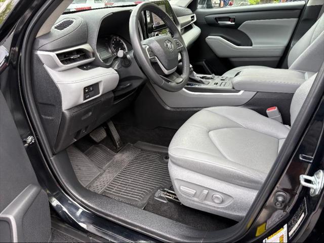 used 2024 Toyota Highlander car, priced at $41,688