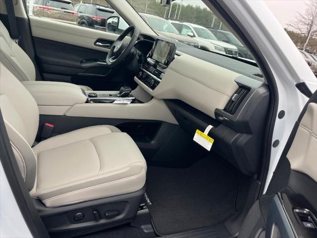 new 2025 Nissan Pathfinder car, priced at $45,396