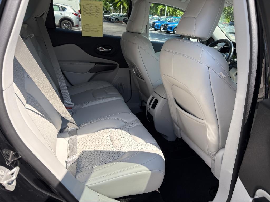 used 2021 Jeep Cherokee car, priced at $21,573