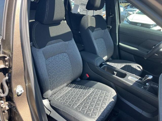 new 2025 Nissan Kicks car, priced at $29,234