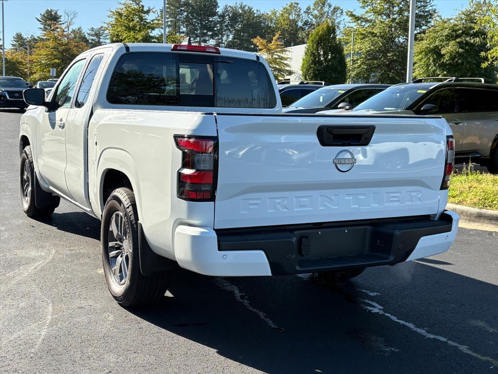 new 2025 Nissan Frontier car, priced at $34,320
