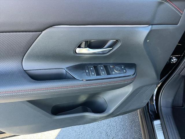 new 2025 Nissan Kicks car, priced at $31,500