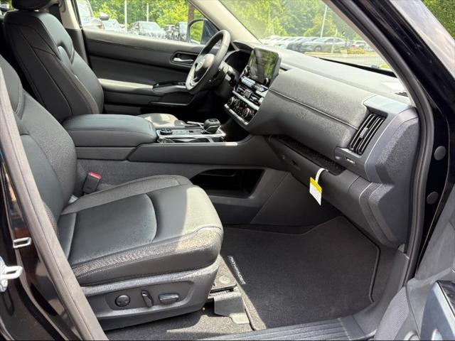 new 2025 Nissan Pathfinder car, priced at $43,324