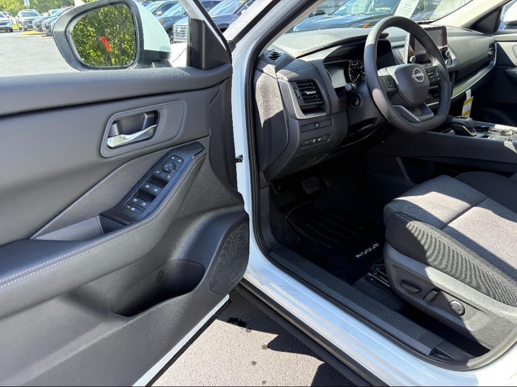 new 2025 Nissan Rogue car, priced at $32,640