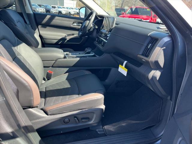 new 2025 Nissan Pathfinder car, priced at $49,465