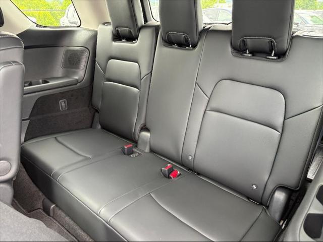 new 2025 Nissan Pathfinder car, priced at $51,898