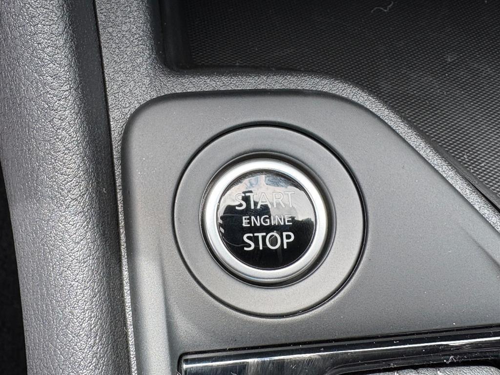 new 2025 Nissan Sentra car, priced at $22,325
