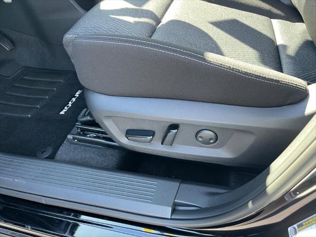 new 2025 Nissan Rogue car, priced at $32,072