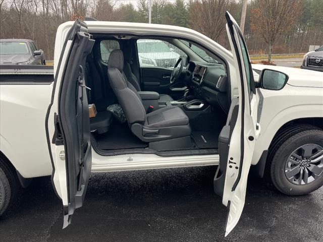 new 2025 Nissan Frontier car, priced at $39,288